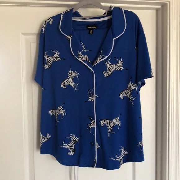 Room service zebra pj set EUC - top L bottom M - Picture 8 of 10